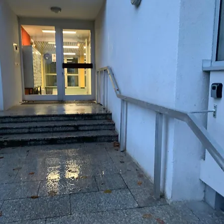 2 Schlafzimmer, 2 Baeder, Kueche, Wohnzimmer, Bergblick Bad Reichenhall