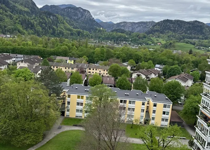108, 2 Schlafzimmer, Dusche, 2 Wc, Kueche, Wohnzimmer, Bis 5 Gaeste Apartment Bad Reichenhall